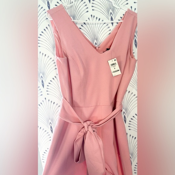 INC International Concepts Barbie Pink V-Neck Jumpsuit Tie Waist size 8 women’s - Picture 6 of 8
